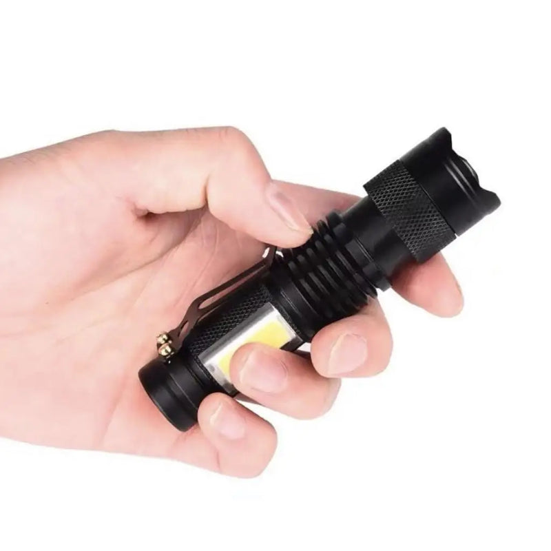 Mini lanterna forte luz multifuncional led iluminação tática portátil transporte rápido